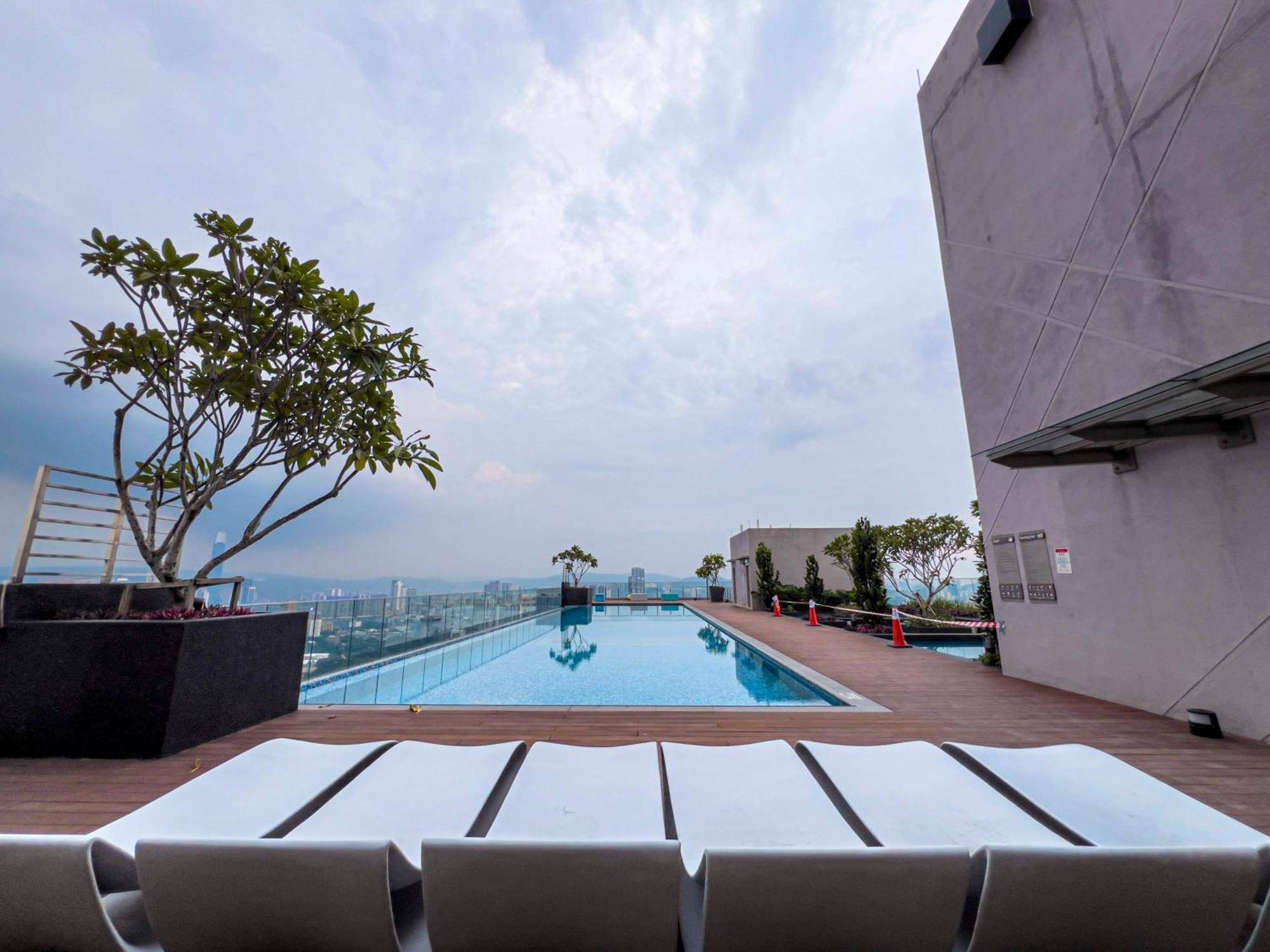 Sky Pool Suites Kl Sentral - Riveria City Kuala Lumpur Eksteriør billede